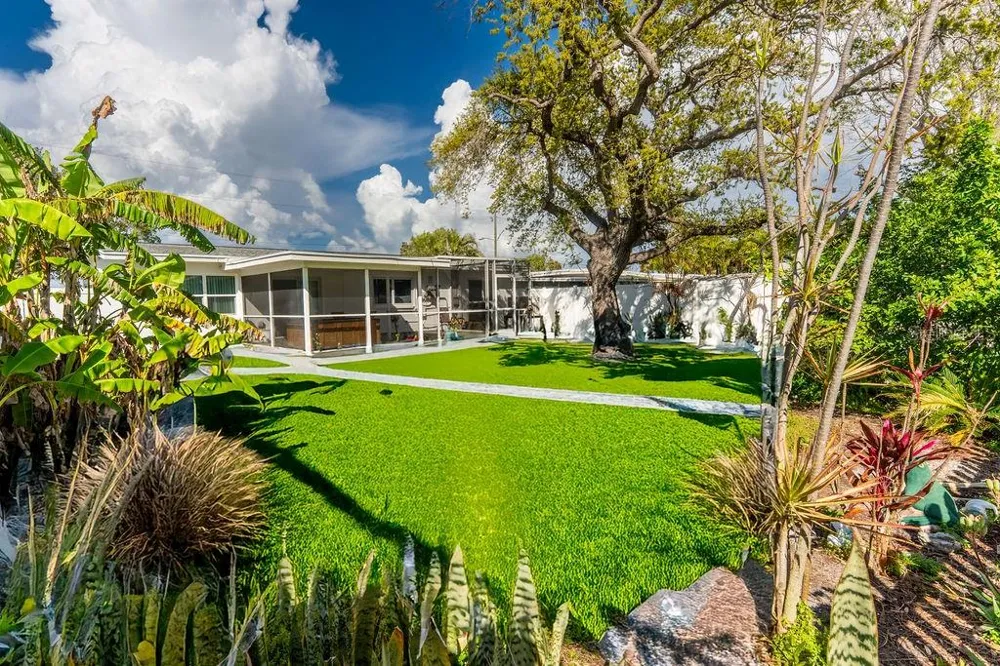 301 41ST AVENUE St Pete Beach, FL 33706