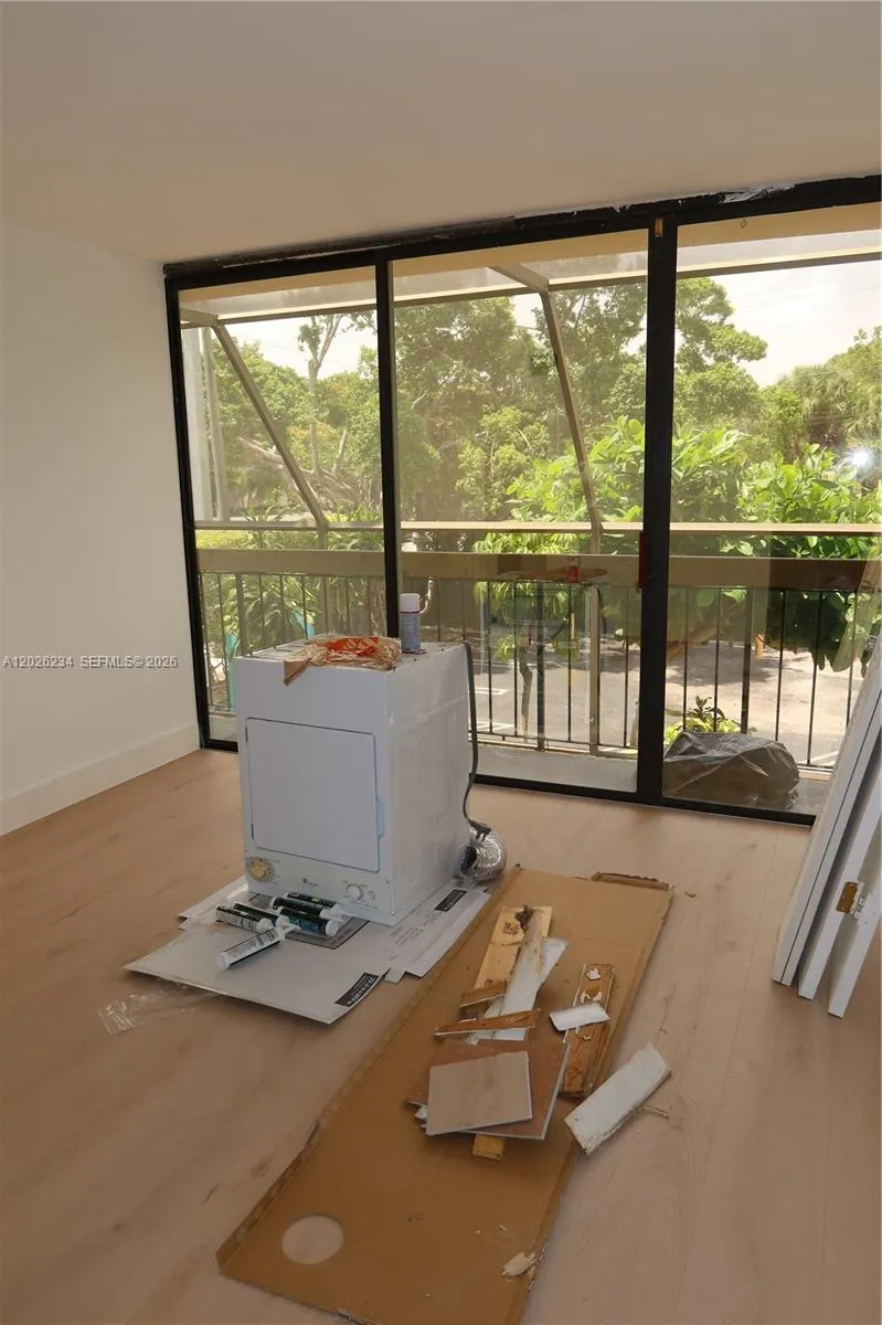 3190 Bird Ave #15 Coconut Grove, FL 33133