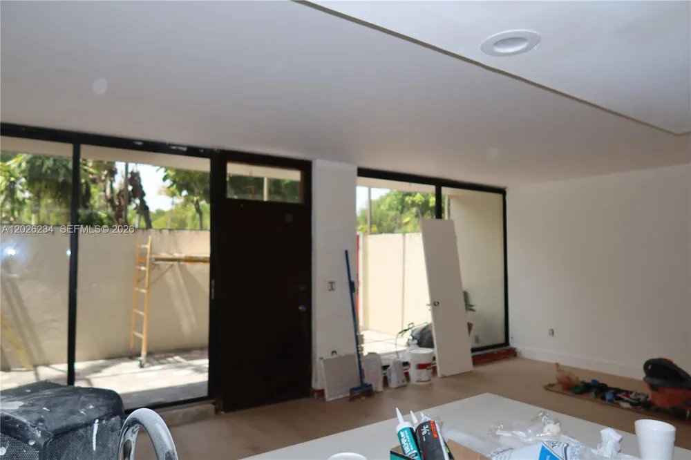 3190 Bird Ave #15 Coconut Grove, FL 33133