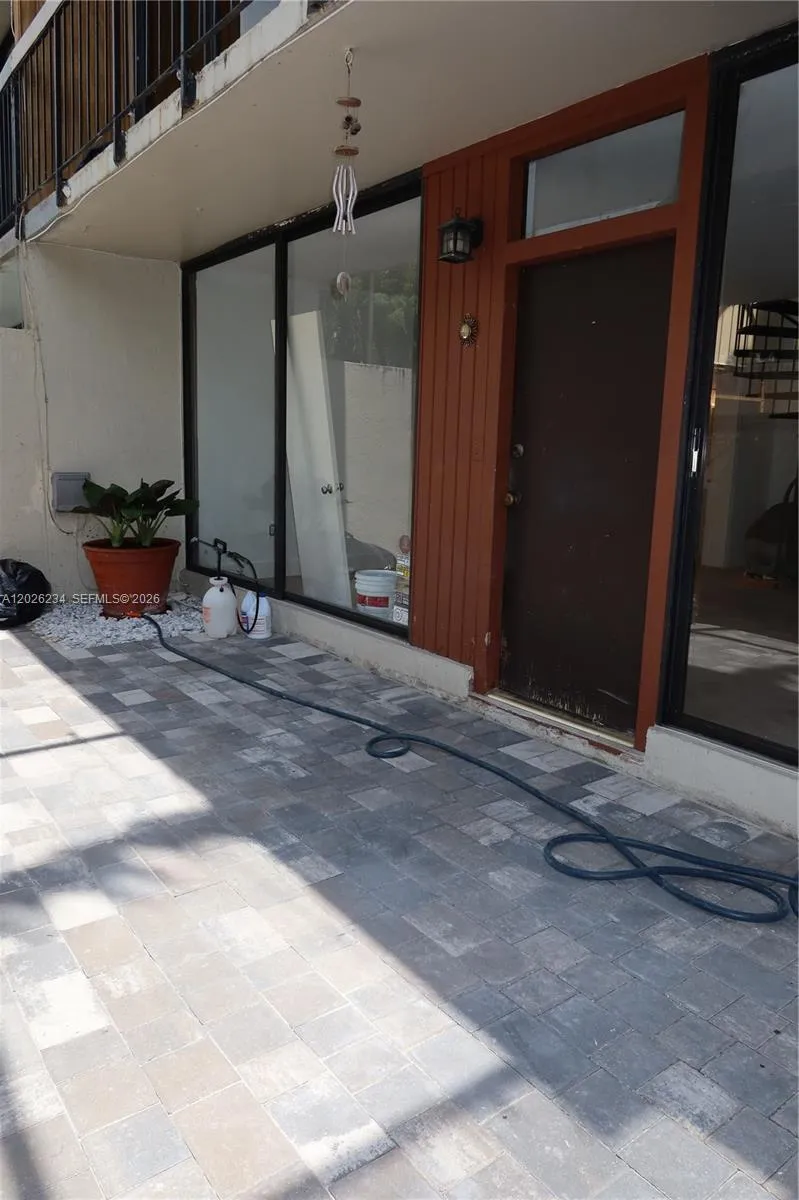 3190 Bird Ave #15 Coconut Grove, FL 33133