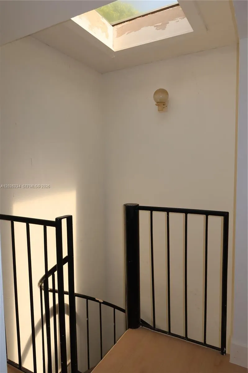 3190 Bird Ave #15 Coconut Grove, FL 33133