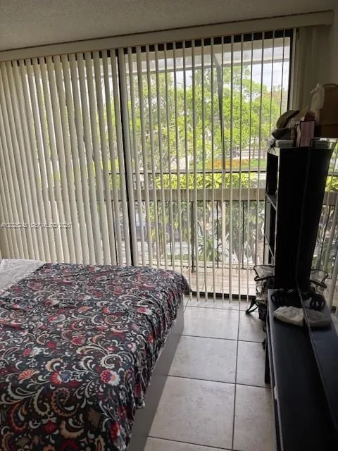 3190 Bird Ave #15 Coconut Grove, FL 33133