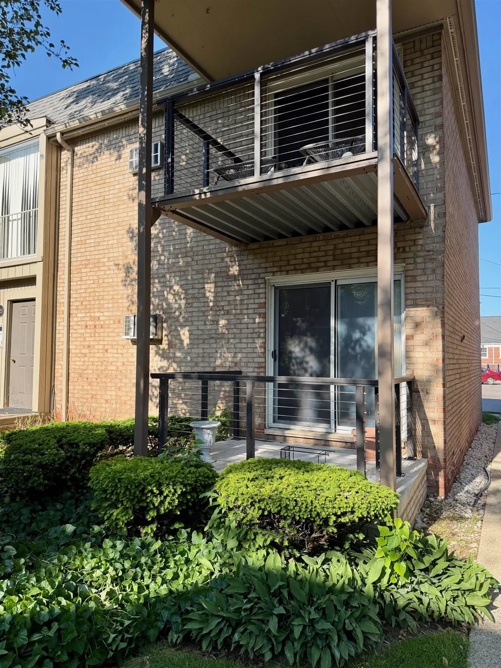 1723 E 14 Mile Road Birmingham City, MI 48009