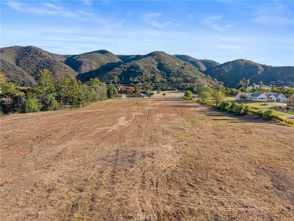 Hidden Springs Drive Corona, CA 92881