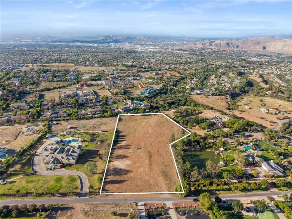 Hidden Springs Drive Corona, CA 92881
