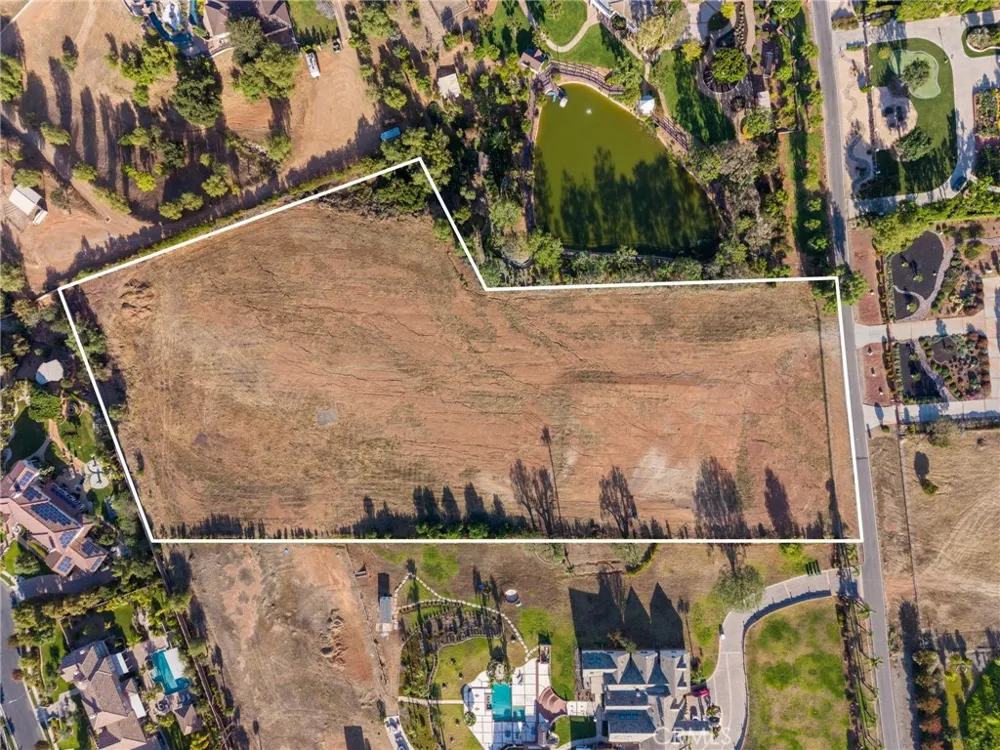 Hidden Springs Drive Corona, CA 92881