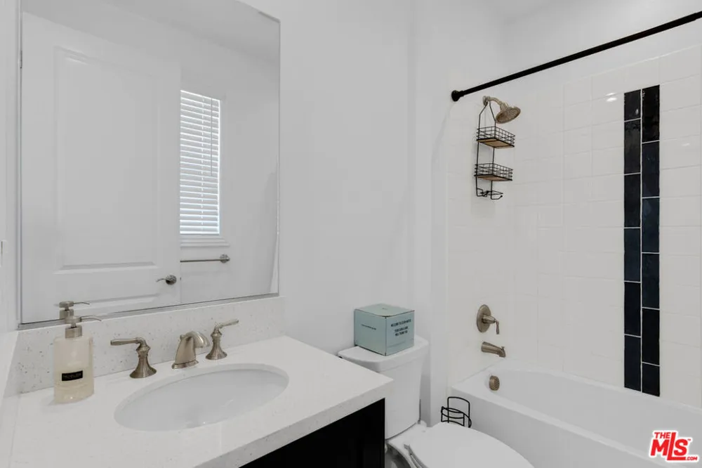 20204 W Albion Way Porter Ranch, CA 91326