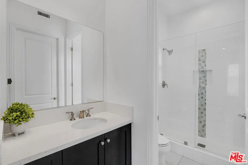 20204 W Albion Way Porter Ranch, CA 91326