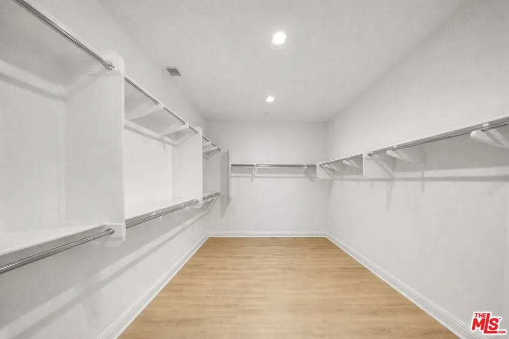 20204 W Albion Way Porter Ranch, CA 91326