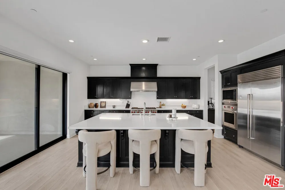 20204 W Albion Way Porter Ranch, CA 91326