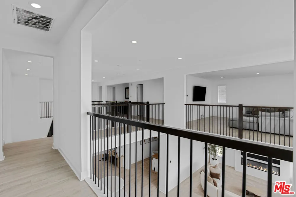 20204 W Albion Way Porter Ranch, CA 91326