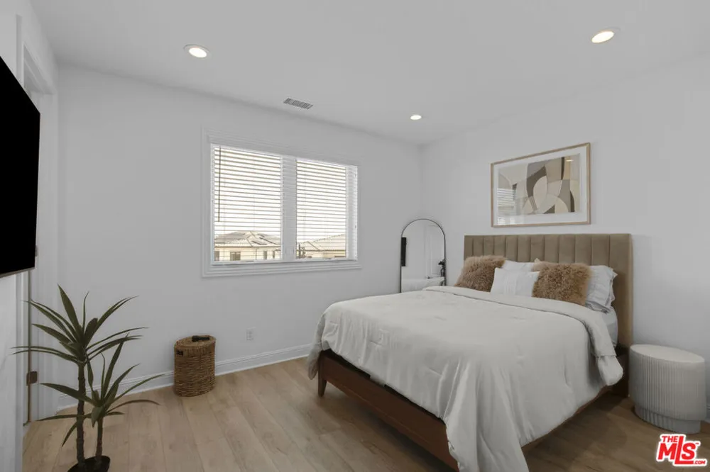20204 W Albion Way Porter Ranch, CA 91326