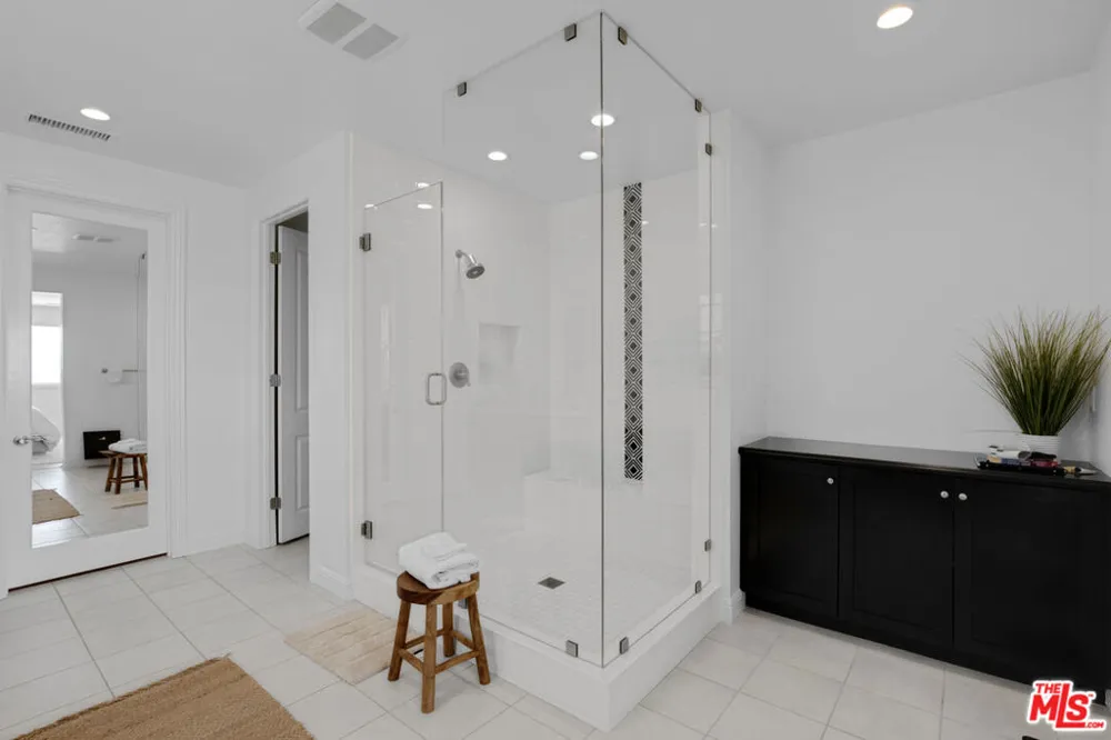 20204 W Albion Way Porter Ranch, CA 91326