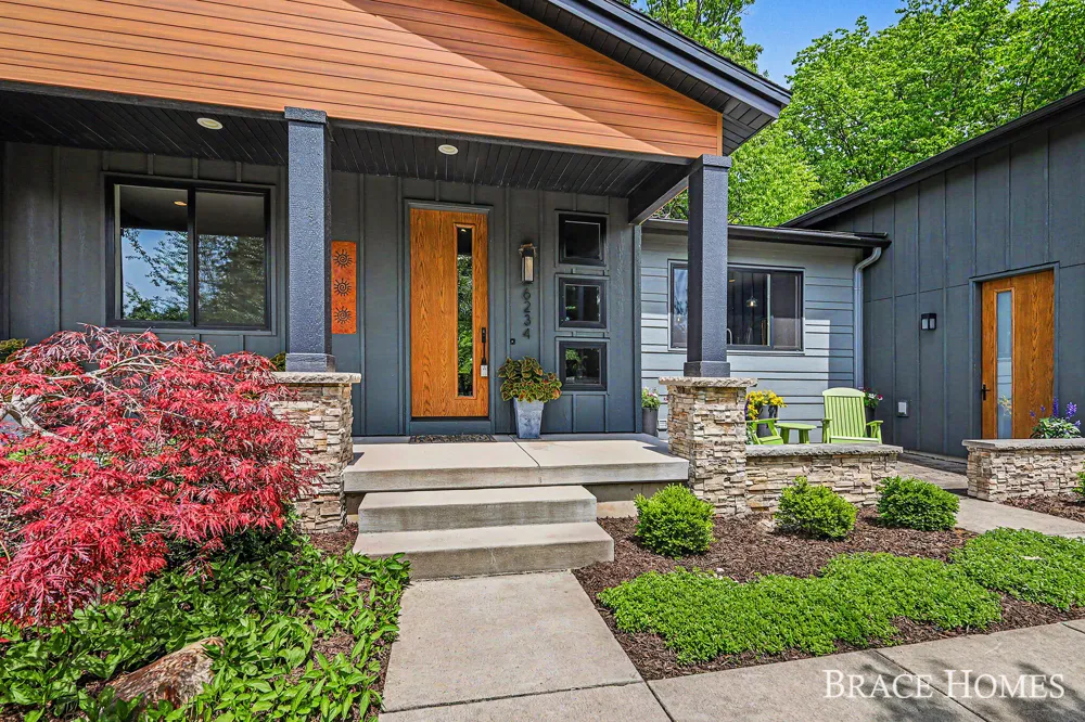 6234 Hall Street SE Cascade Charter Township, MI 49546