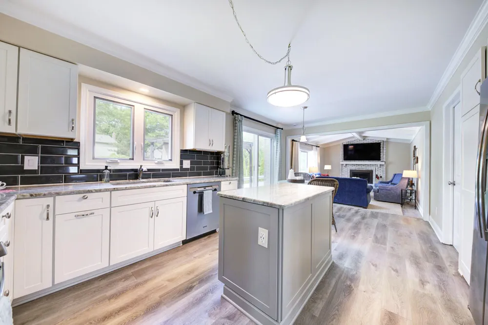 9639 Canton Center Road Plymouth Charter Township, MI 48170