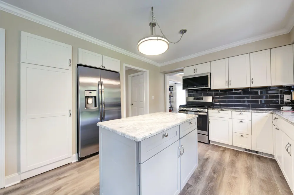 9639 Canton Center Road Plymouth Charter Township, MI 48170