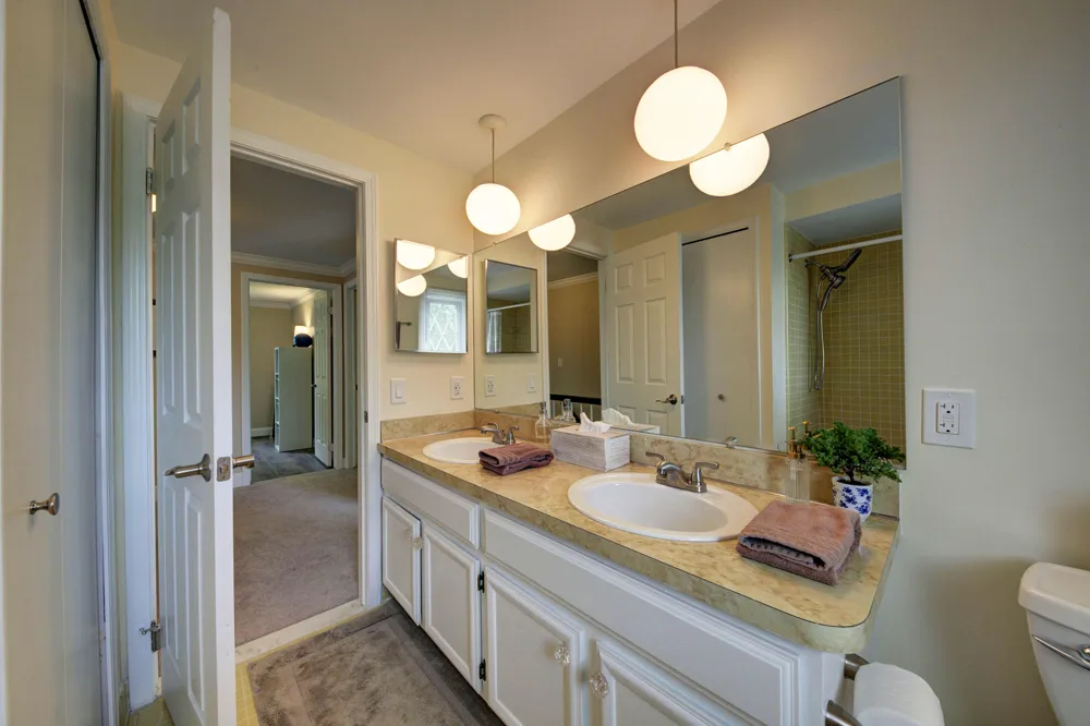 9639 Canton Center Road Plymouth Charter Township, MI 48170