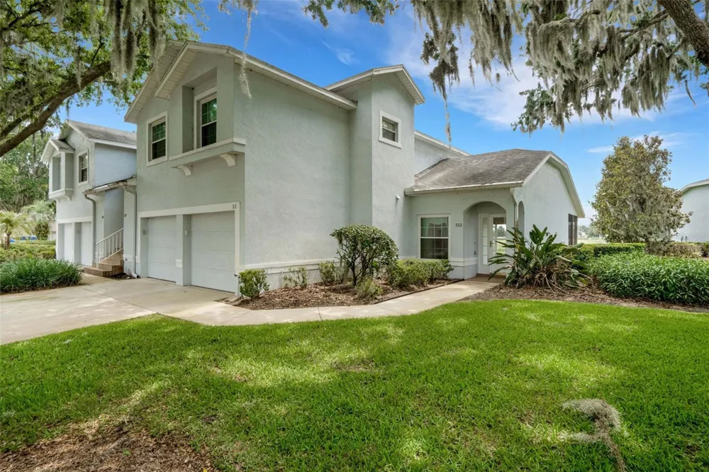 313 EAGLE RIDGE DRIVE #313 Davenport, FL 33837