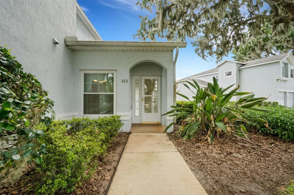 313 EAGLE RIDGE DRIVE #313 Davenport, FL 33837