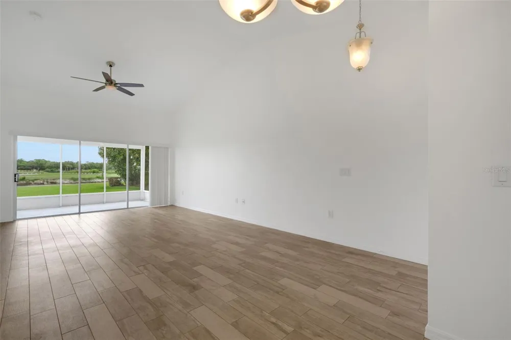 313 EAGLE RIDGE DRIVE #313 Davenport, FL 33837