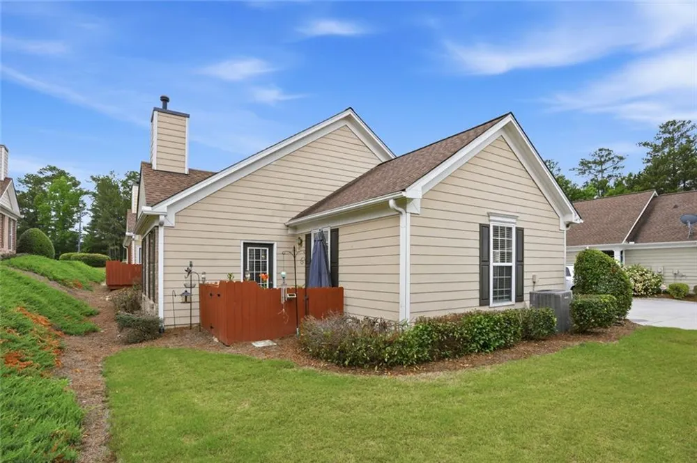 304 Gable Brook Drive Grayson, GA 30017