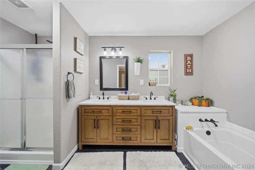 363270 5700 ROAD Jennings, OK 74038