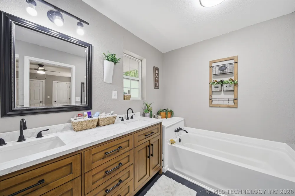 363270 5700 ROAD Jennings, OK 74038
