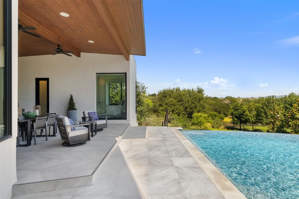 612 Overlook Parkway Horseshoe Bay, TX 78657