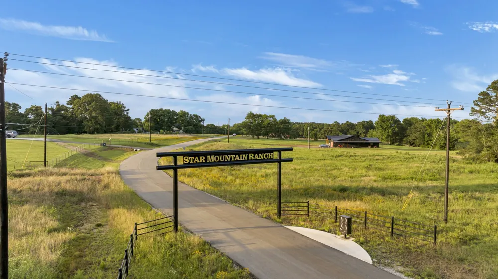 Ridgeway Court Winona, TX 75792