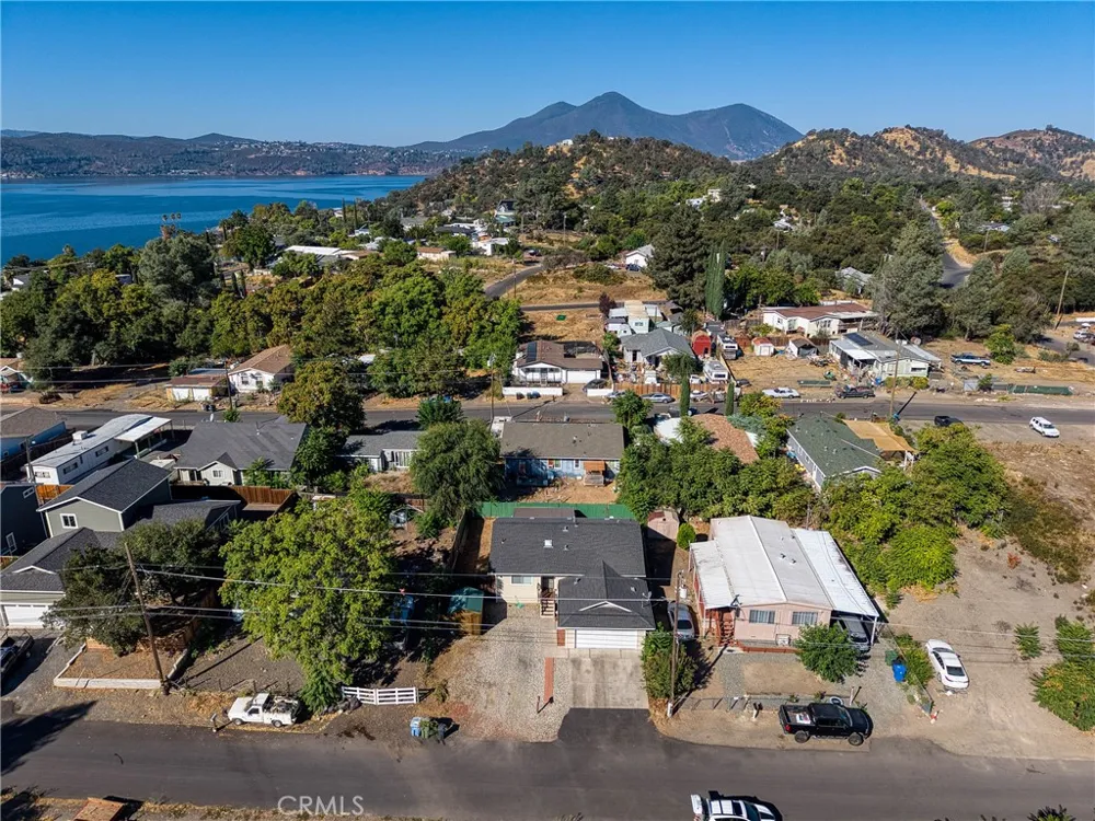 3593 Peony Street Clearlake, CA 95422