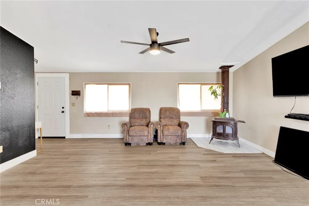 12352 Nugget Phelan, CA 92371