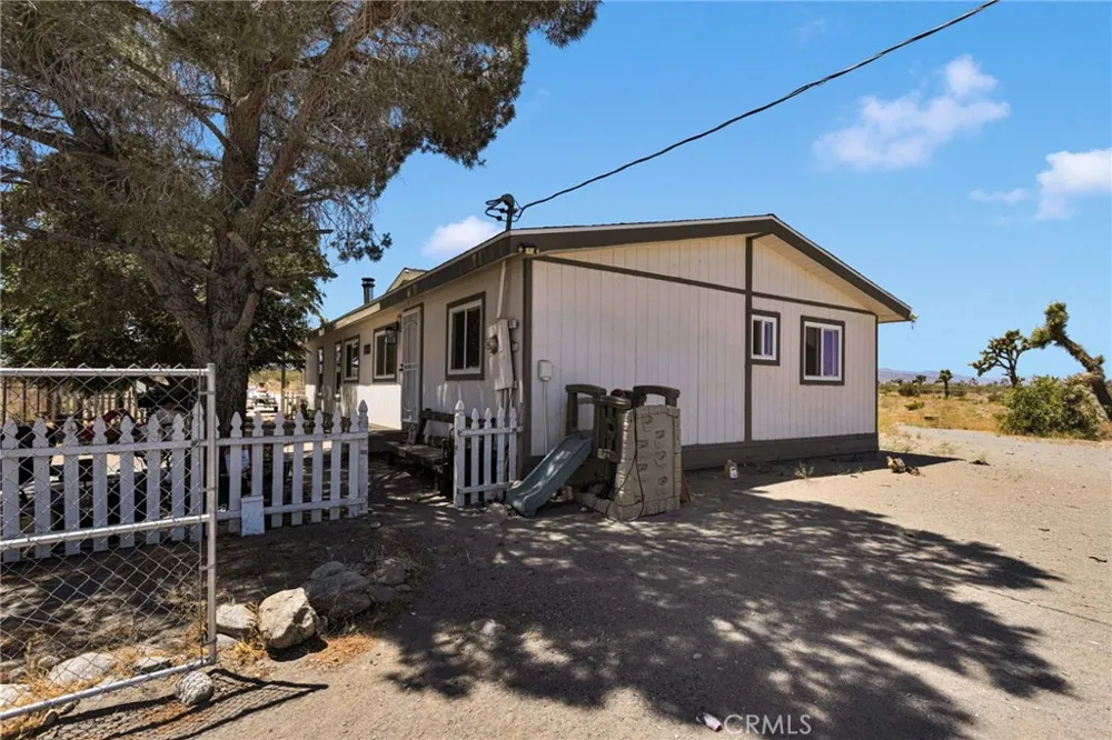 12352 Nugget Phelan, CA 92371