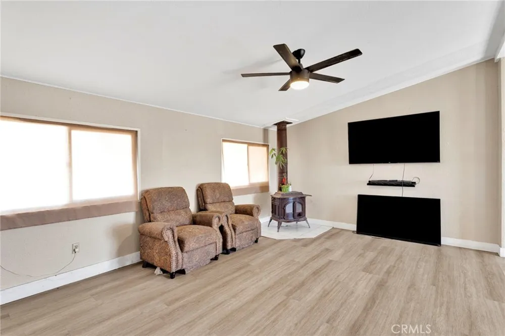12352 Nugget Phelan, CA 92371