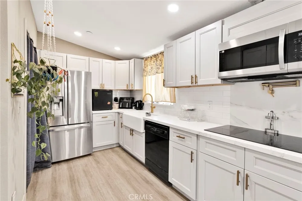 12352 Nugget Phelan, CA 92371
