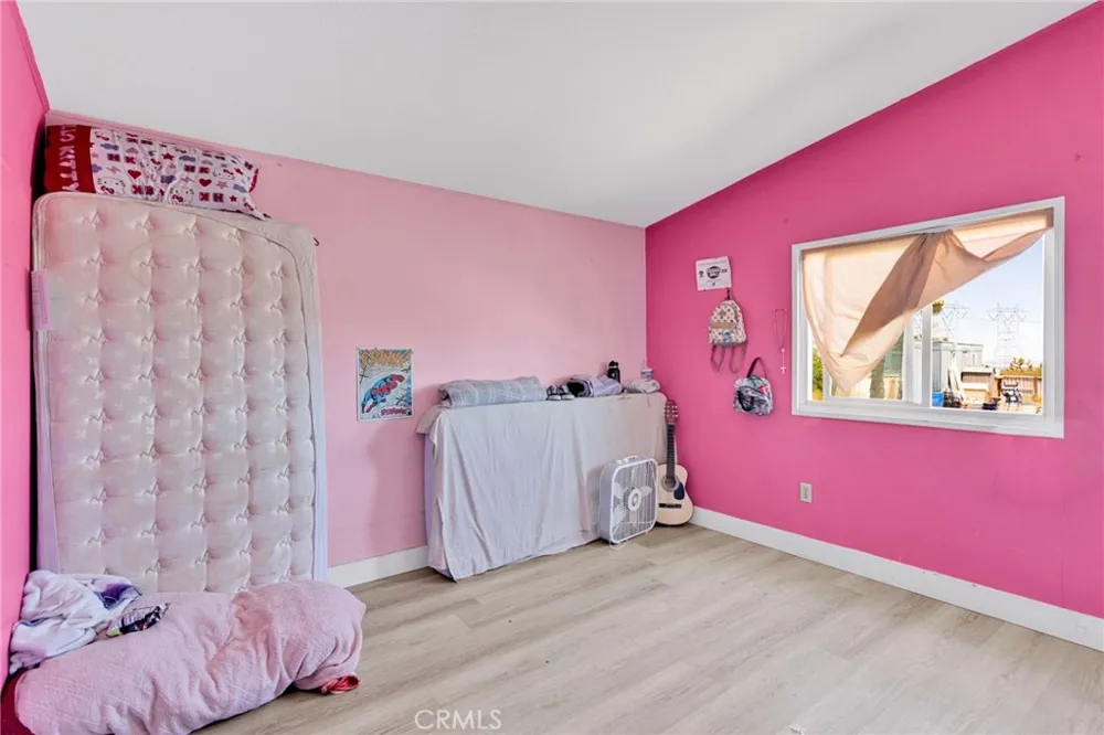 12352 Nugget Phelan, CA 92371