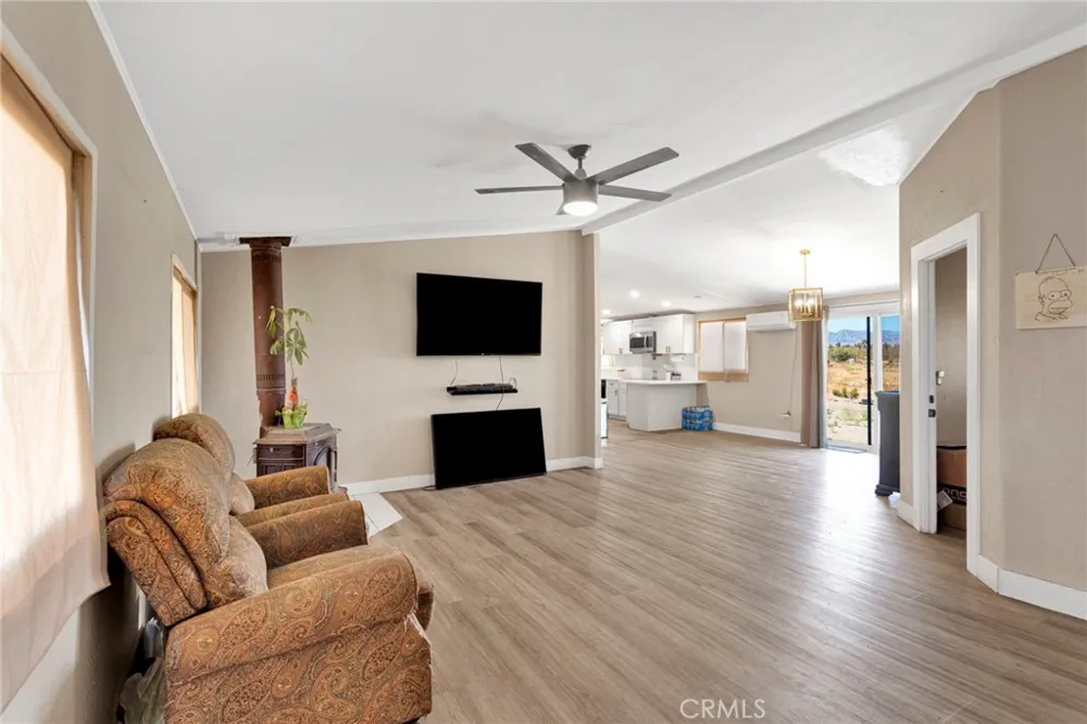 12352 Nugget Phelan, CA 92371