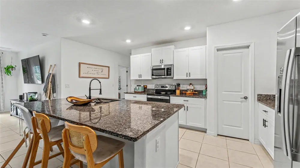 2063 OLD PASTURE LANE Lakeland, FL 33801