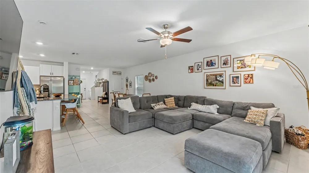 2063 OLD PASTURE LANE Lakeland, FL 33801