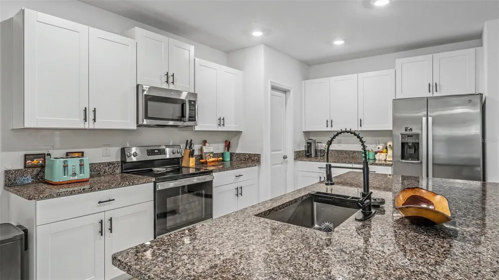2063 OLD PASTURE LANE Lakeland, FL 33801