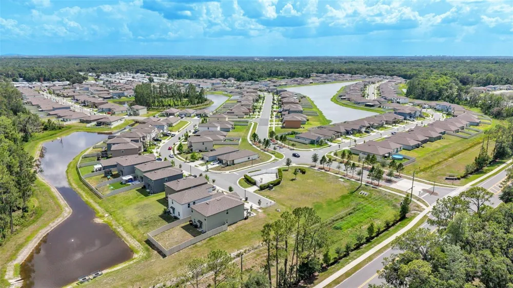 2063 OLD PASTURE LANE Lakeland, FL 33801