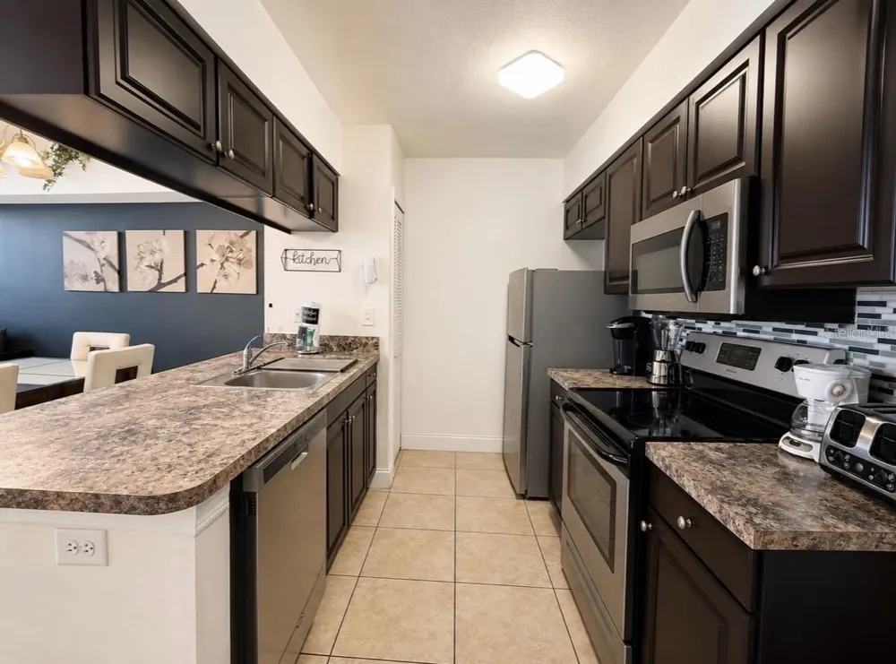 2747 POINCIANA BOULEVARD #10 Kissimmee, FL 34746