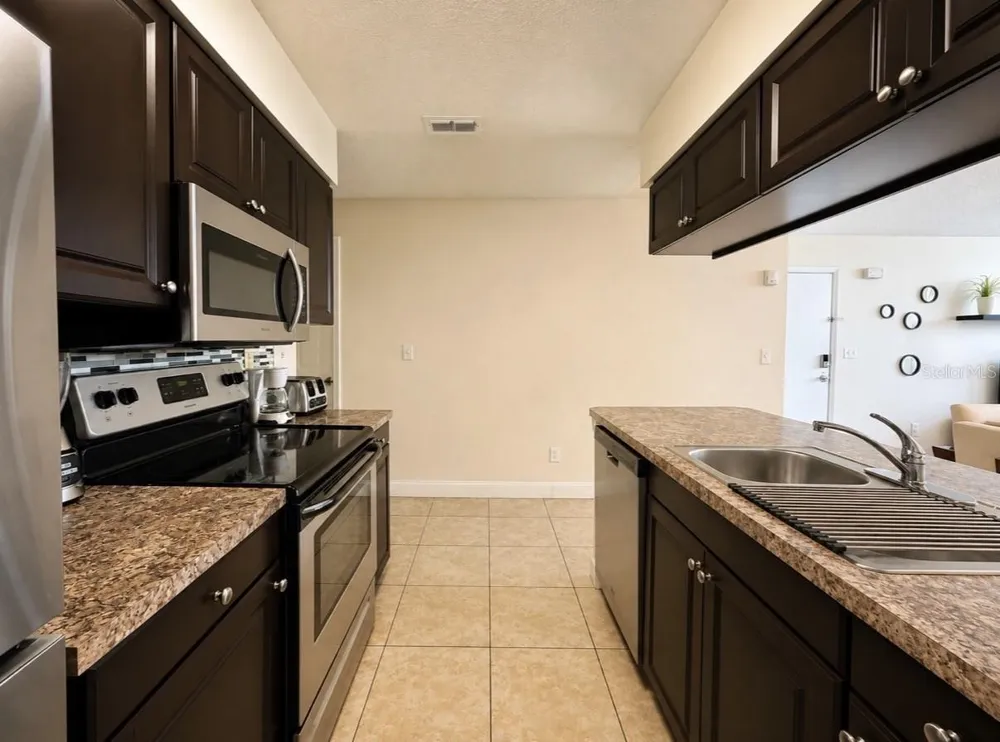 2747 POINCIANA BOULEVARD #10 Kissimmee, FL 34746