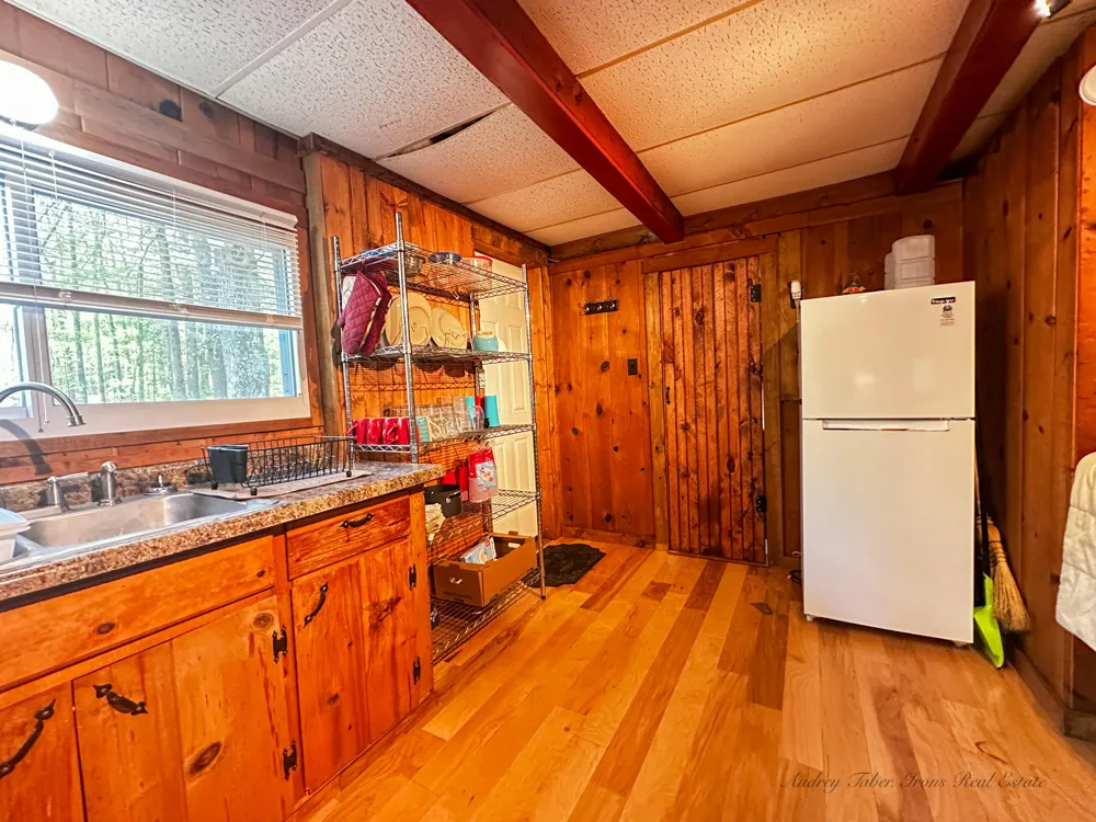 8923 W Toma Trail Irons, MI 49644