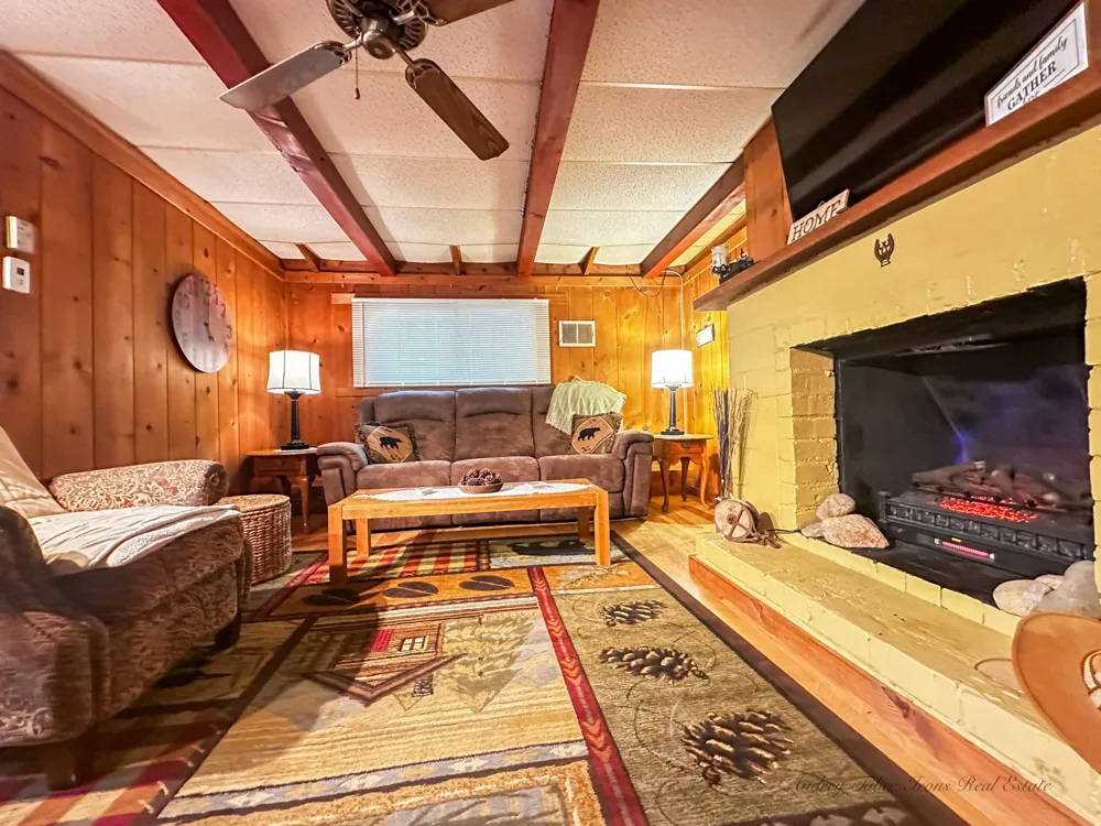 8923 W Toma Trail Irons, MI 49644