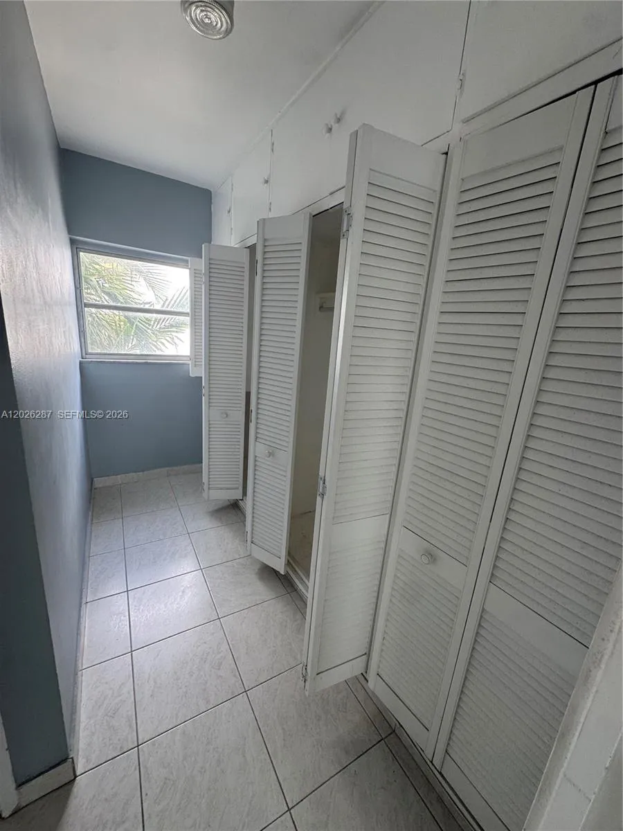 10281 E Bay Harbor Dr #A6 Bay Harbor Islands, FL 33154