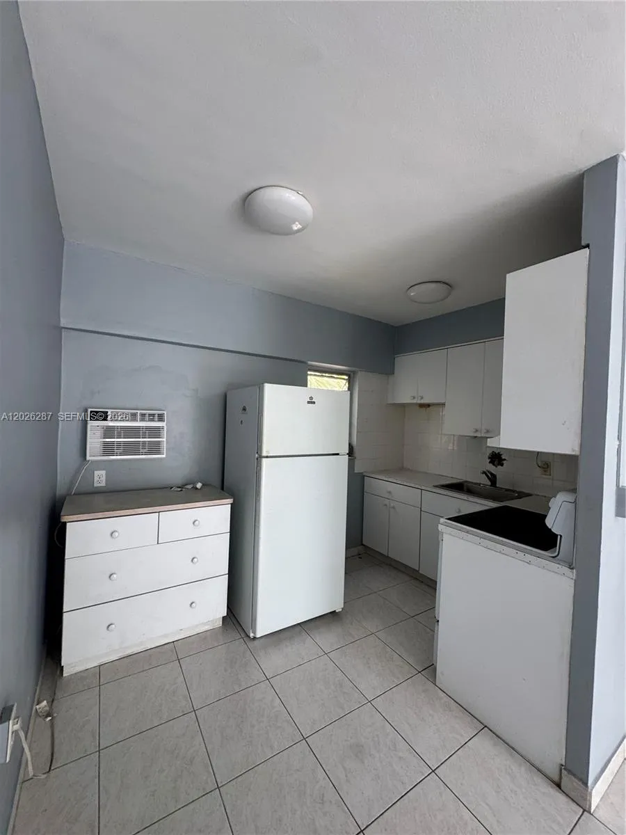 10281 E Bay Harbor Dr #A6 Bay Harbor Islands, FL 33154
