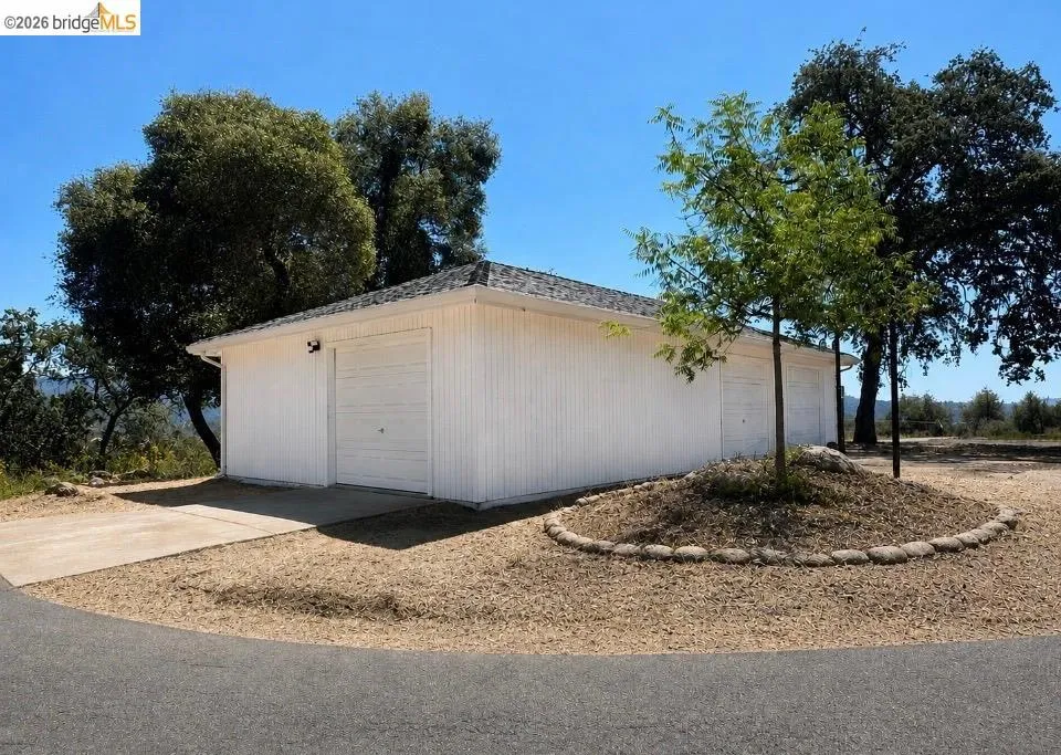 18344 Zeni Ln Tuolumne, CA 95379