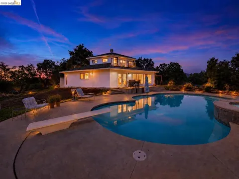 18344 Zeni Ln