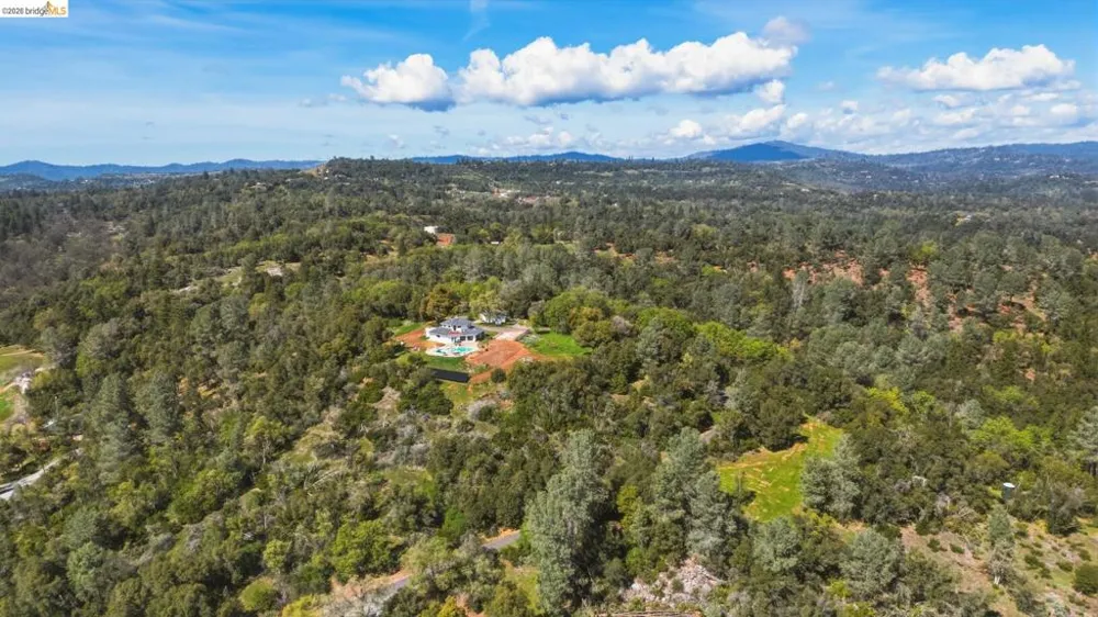 18344 Zeni Ln Tuolumne, CA 95379