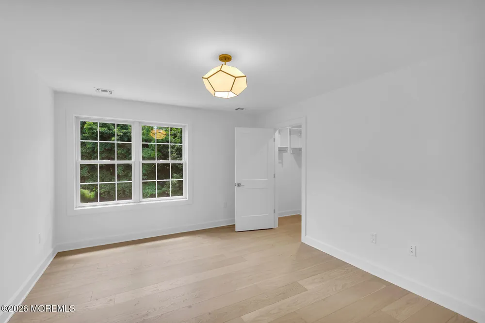 1 Barrington Court Holmdel, NJ 07733